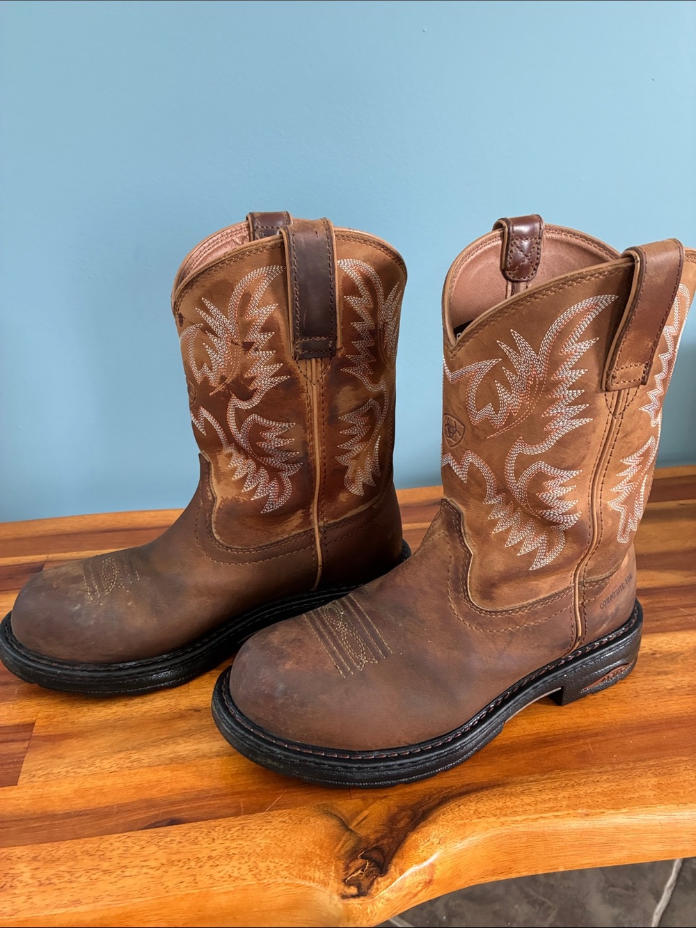 Women’s Ariat Work composite toe Boots - Picture 2 of 2